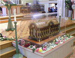 St Thérèse's Relics at Portsmouth Cathedral St Thérèse's Relics at Portsmouth Cathedral